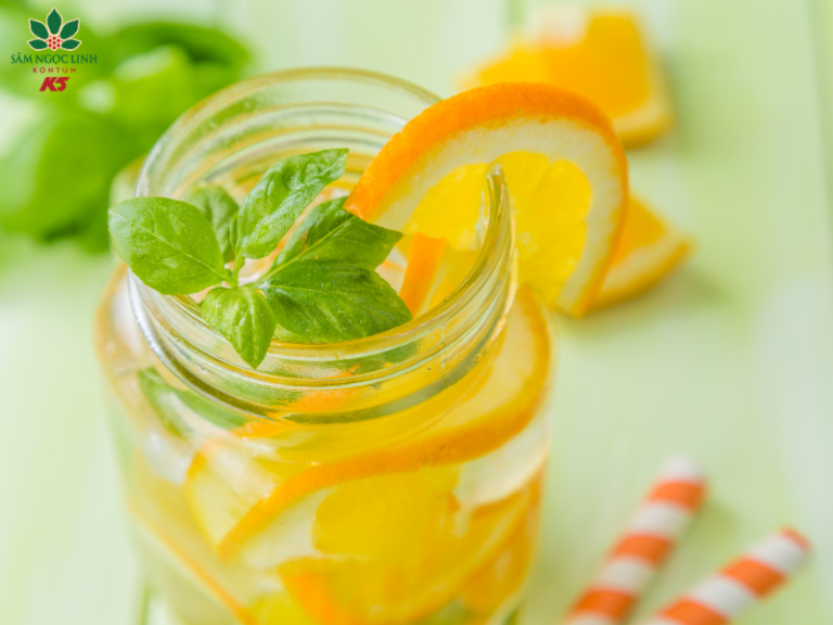 Nước detox từ cam.