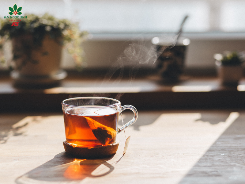 Trà túi lọc tiện lợi hơn so với những dạng trà khác.