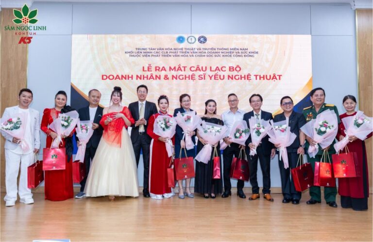 Ông Nguyễn An – Đại diện Sâm Ngọc Linh K5 tham dự Lễ ra mắt CLB Doanh nhân và Nghệ sĩ yêu nghệ thuật.