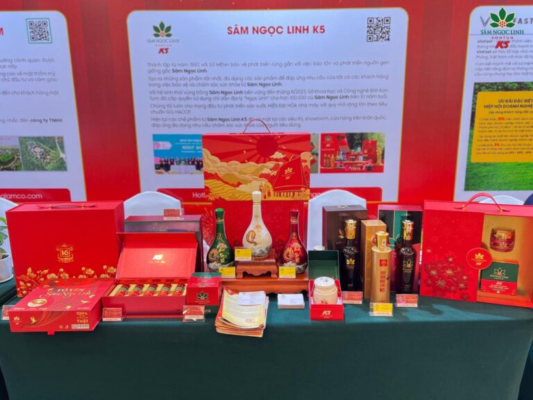 Gian hàng Sâm Ngọc Linh tại sự kiện.
