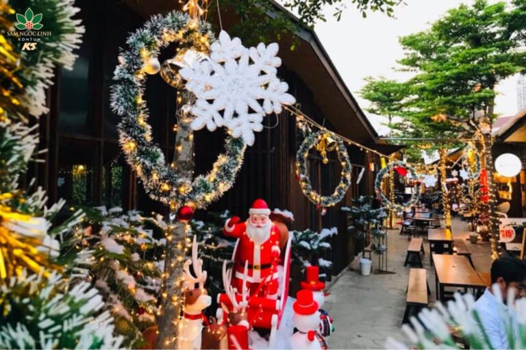 Trang trí Giáng sinh tại khu phố Nhật Bản.