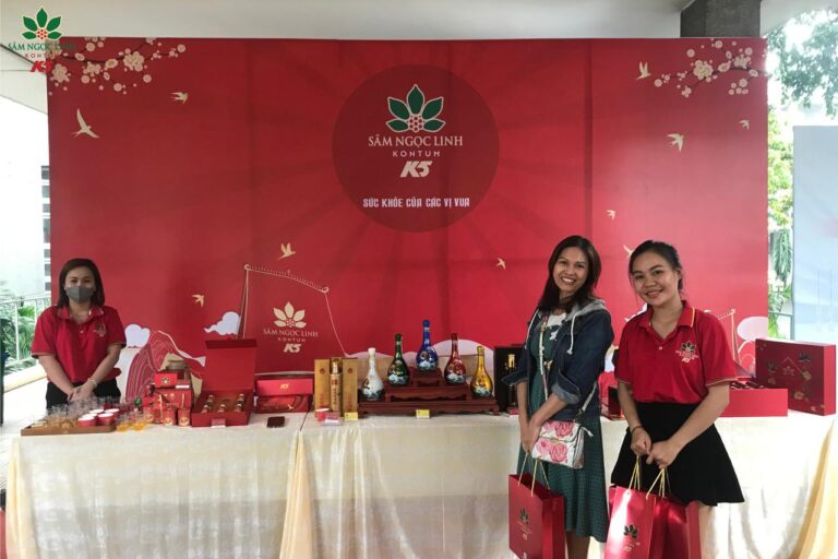 Gian hàng trưng bày sản phẩm Sâm Ngọc Linh K5.