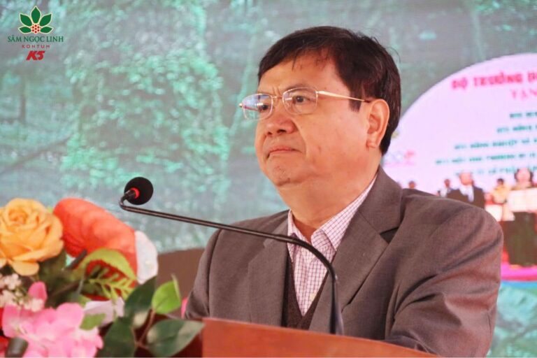 Đồng chí Phó Chủ tịch UBND tỉnh Nguyễn Hữu Tháp phát biểu chỉ đạo tại Hội thảo.