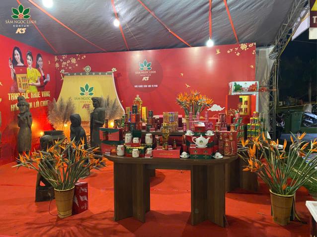   Các chế phẩm Sâm Ngọc Linh được trưng bày tại Liên hoan Cồng chiêng, xoang 2024.
