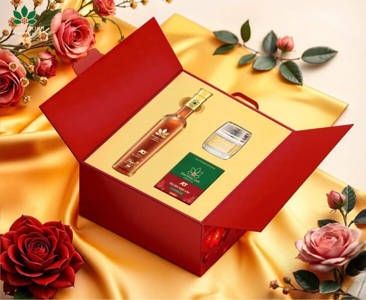  Hộp quà Thịnh Phát mang lời chúc thúc đẩy thành công và phát triển trong năm mới.