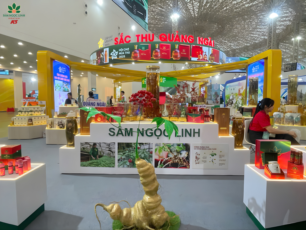 Gian hàng Quảng Ngãi tại sự kiện.