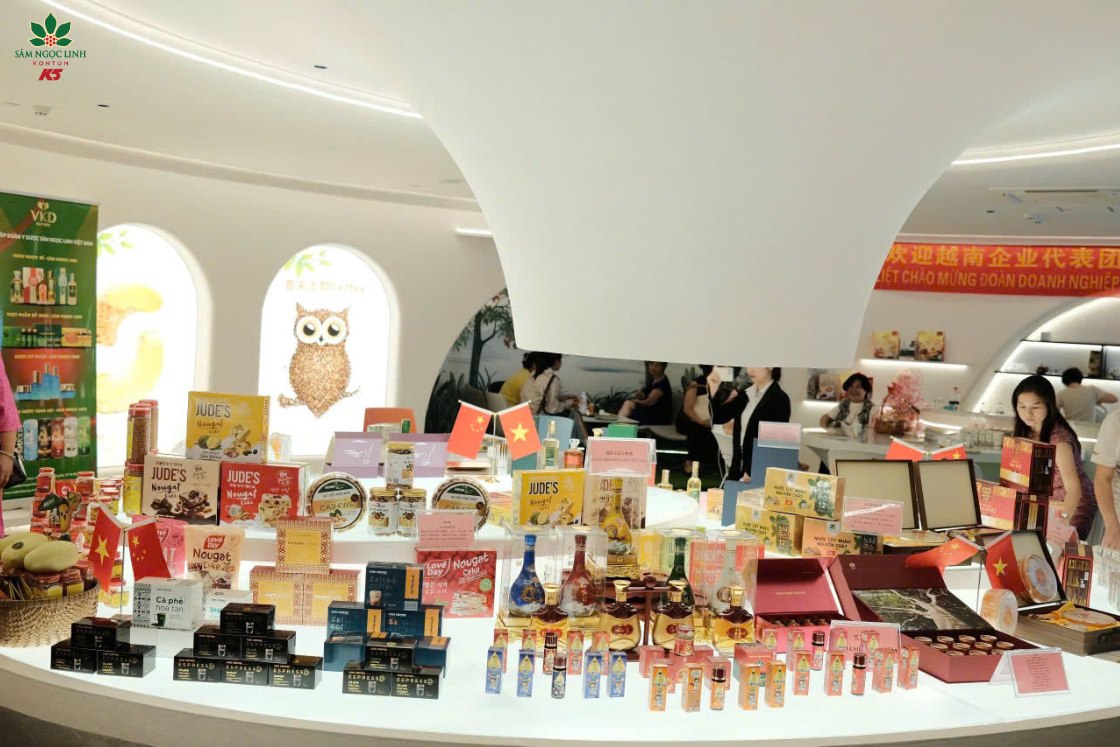 Gian hàng K5 tại hội chợ CAEXPO 2025.