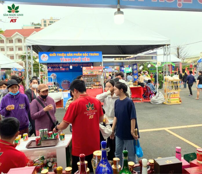 Người dân nhiệt tình ủng hộ các sản phẩm của K5.