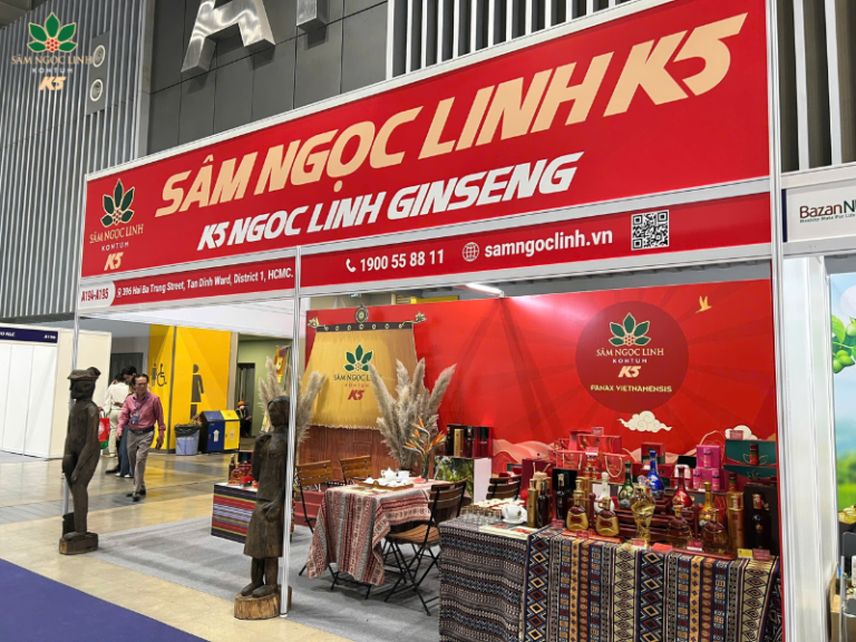 Gian hàng Sâm Ngọc Linh tại sự kiện.